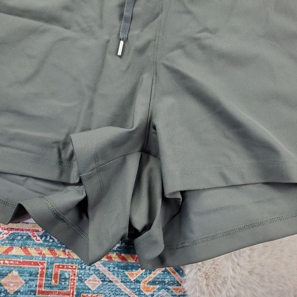 Old Navy High-Waisted PowerSoft Loose Shorts Lost in the Woods BNWT 3X - Picture 9 of 16